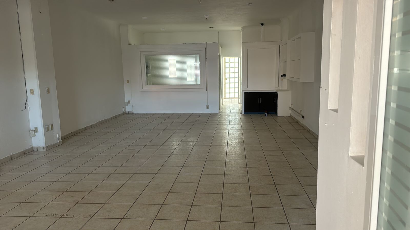 Oficina Comercial - Av. Lázaro Cárdenas